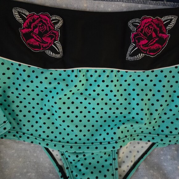 Banjo And Cake Pin-up Bikini Set. Polka Dots and Roses. MEDIUM NWT - Picture 5 of 8